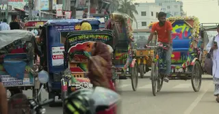 বরিশালের সড়কে রিকশা-অটোরিকশার দাপট, বাড়ছে দুর্ঘটনা